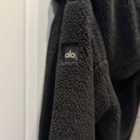 ALO Yoga Black Teddy Jacket - Picture 4 of 5